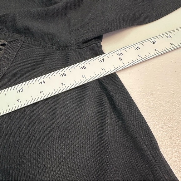 Cyrus Women’s Black Knit Sweater Size S - Picture 8 of 8